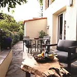 Les Jasmins Apartment *
