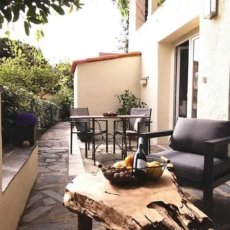 Les Jasmins Apartment *