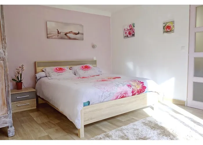 Les Jasmins Appartement *